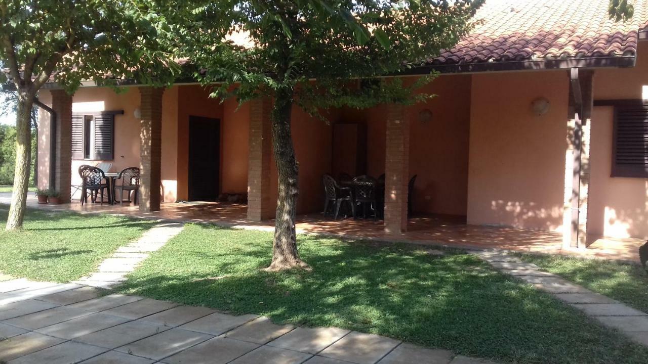 Gasthaus Le Tamerici Principina Terra Exterior foto